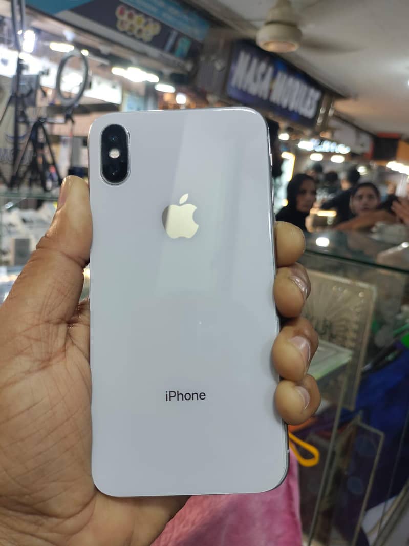 Apple iPhone XS 1