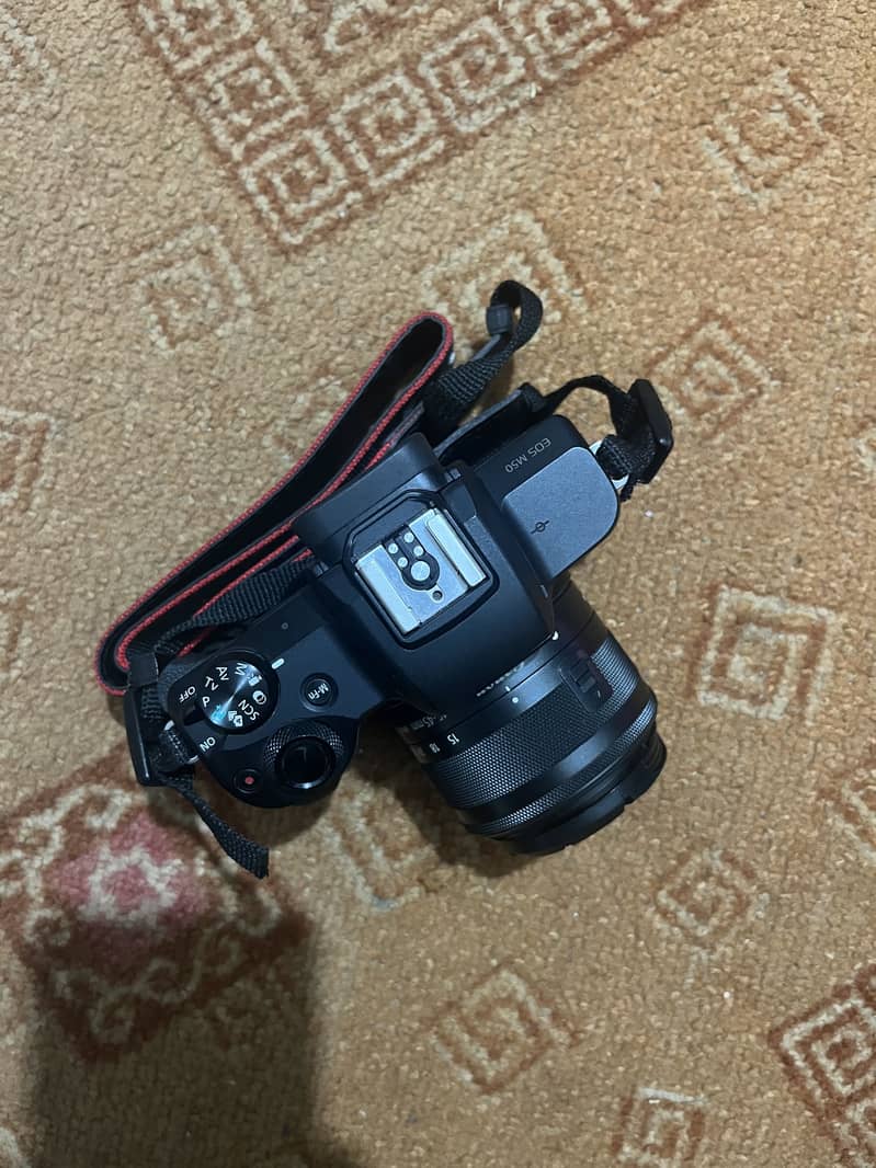 Canon m50 1