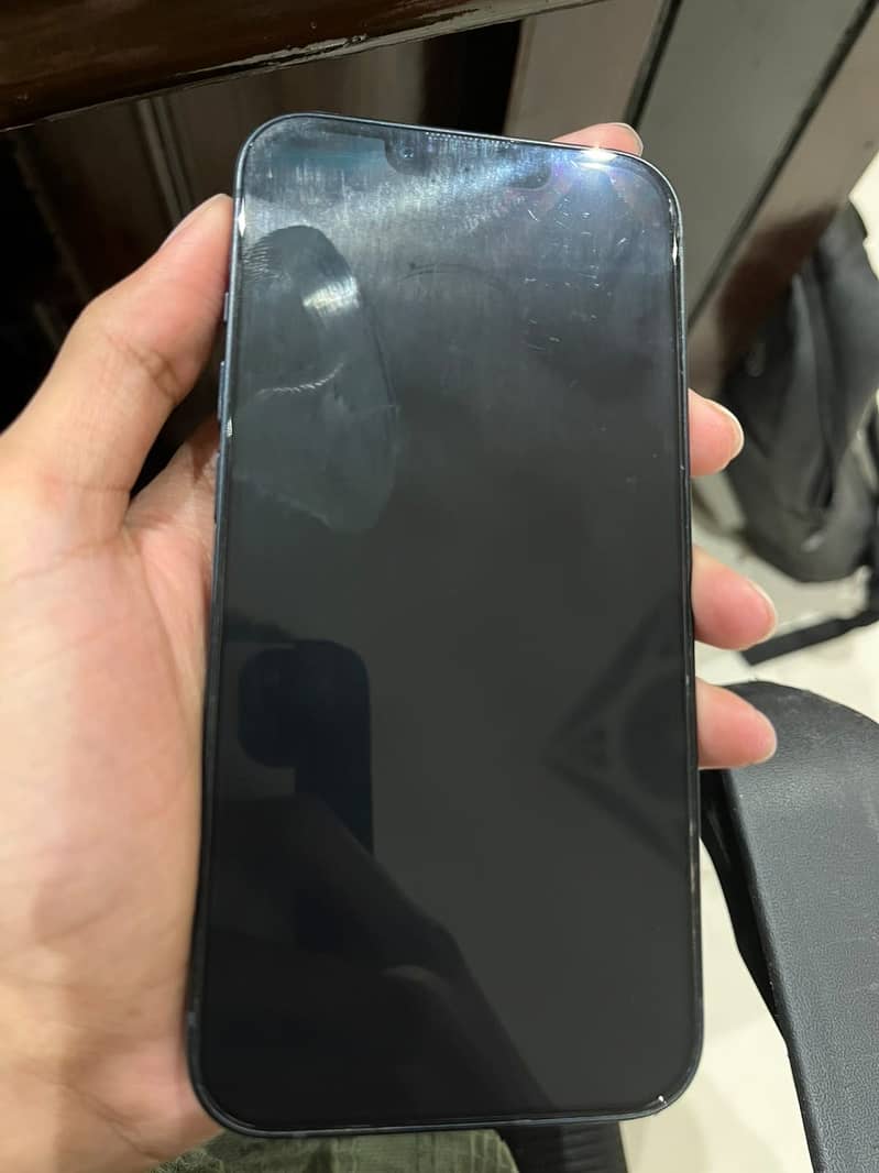 Apple iPhone 13 2