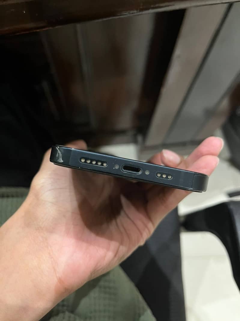 Apple iPhone 13 3