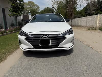 Hyundai Elantra 2023