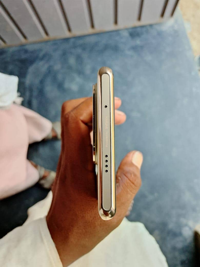 Infinix Zero 30 11