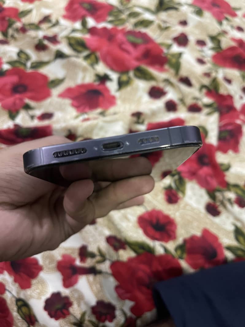 Apple iPhone 14 Pro Max 0