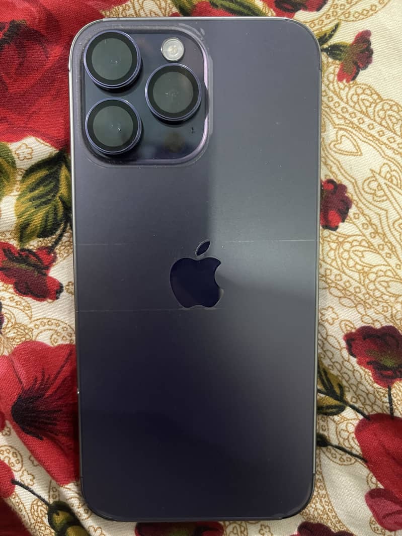 Apple iPhone 14 Pro Max 1