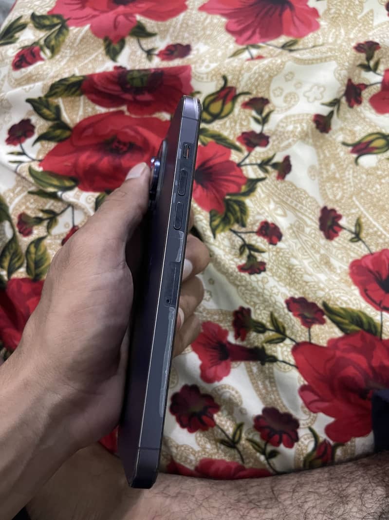 Apple iPhone 14 Pro Max 2