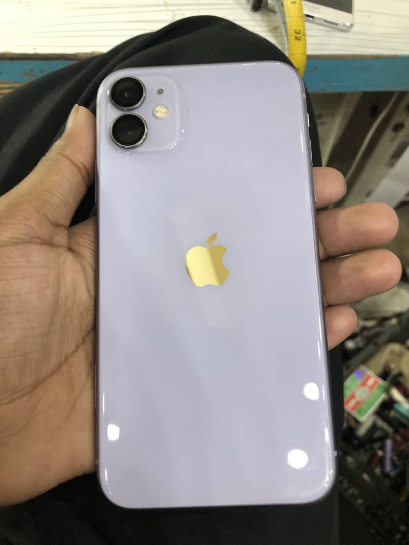 Apple iPhone 11 0