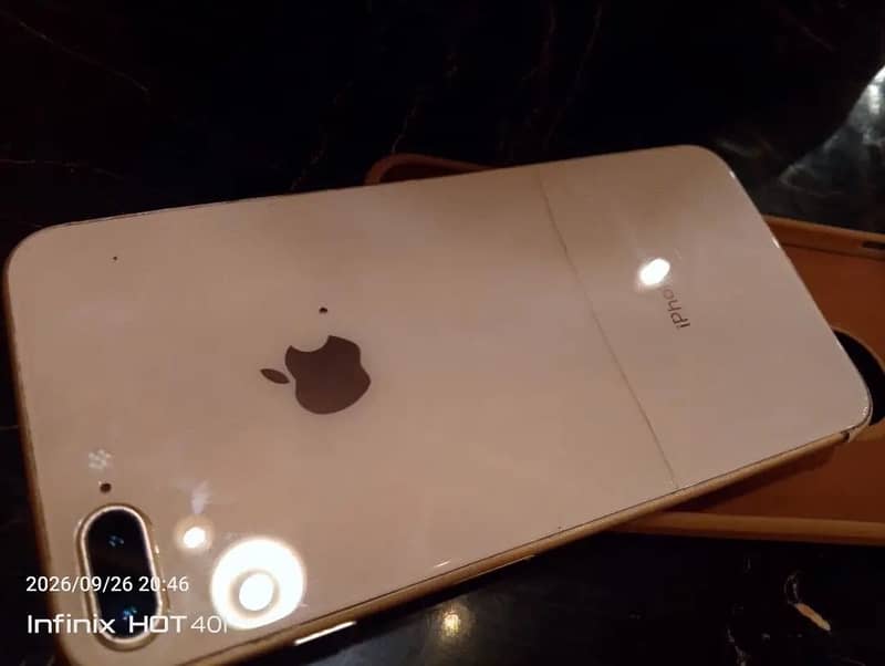 Apple iPhone 8 Plus 0