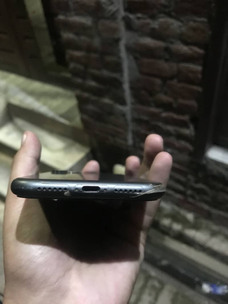 Apple iPhone 11 2