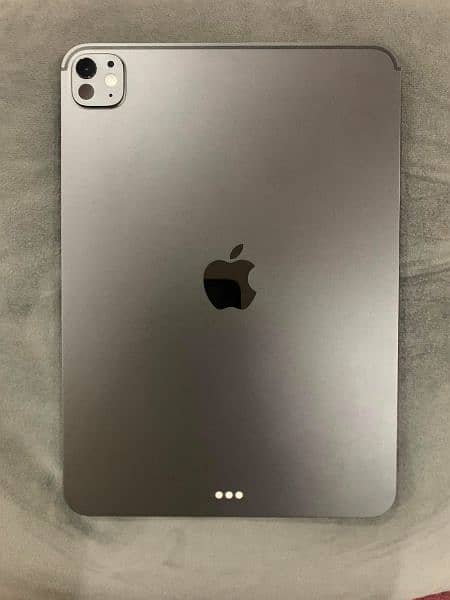 Apple iPad Pro M5 0
