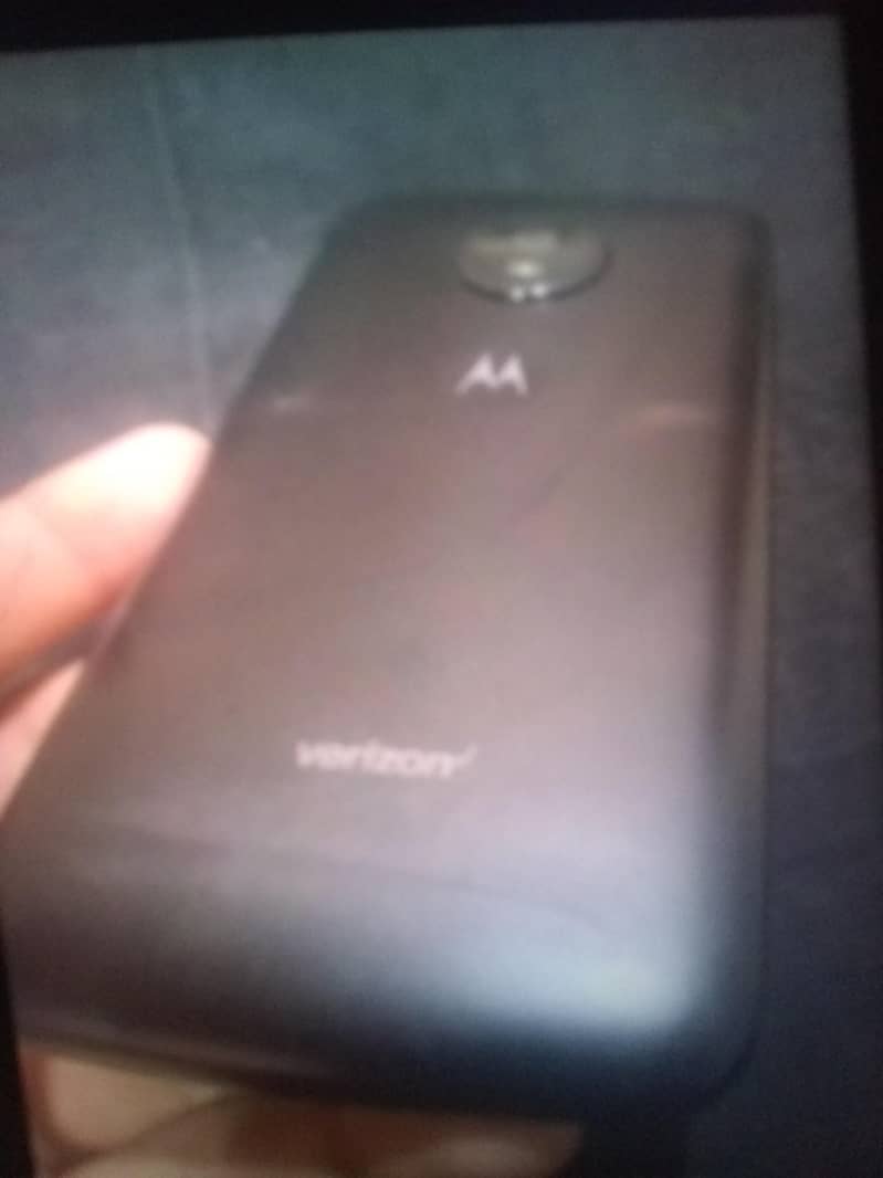 Motorola E4 2