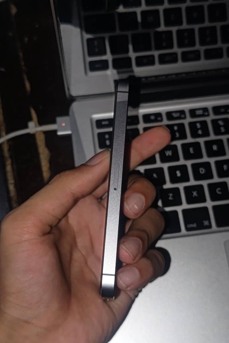 Apple iPhone 5s 2