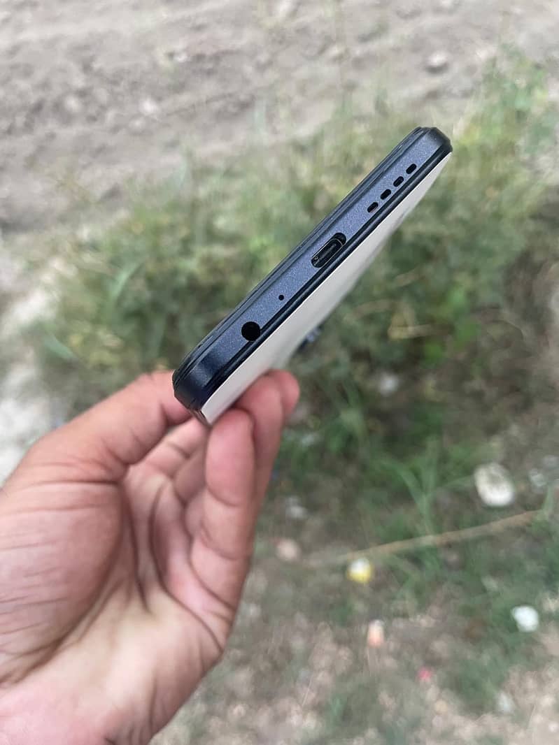 Infinix 6gb/128gb 1