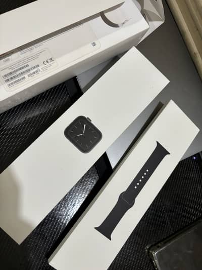 Apple watch series 5