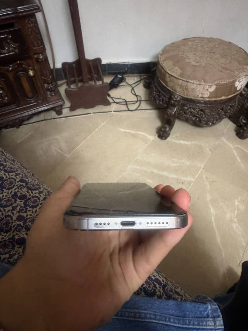 Apple iPhone 15 Pro Max 1