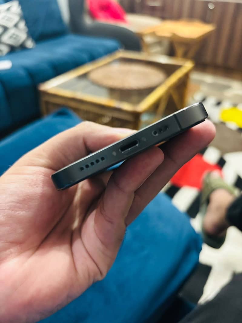 Apple iPhone 12 Pro 4