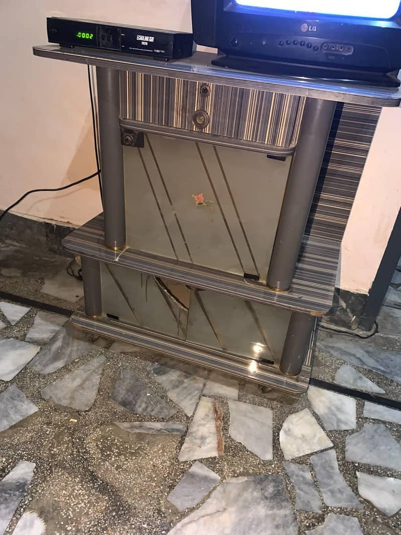 TV trali 0