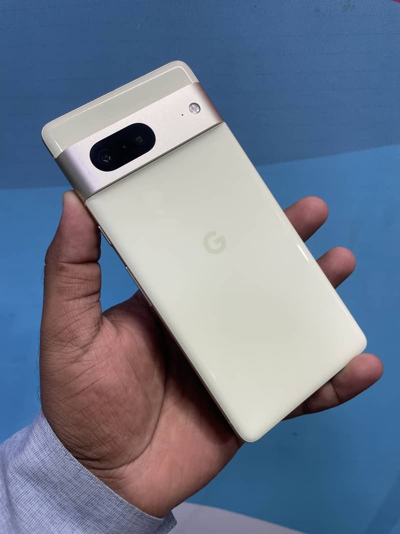 Google Pixel 7 3