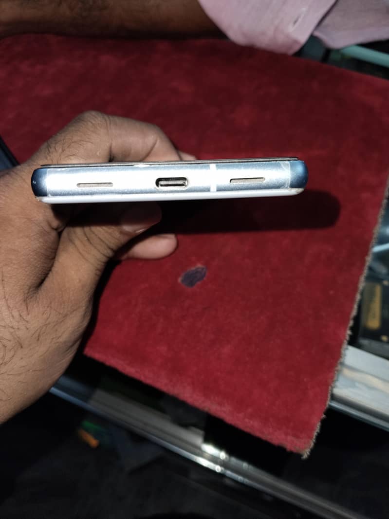Google Pixel 7a 3