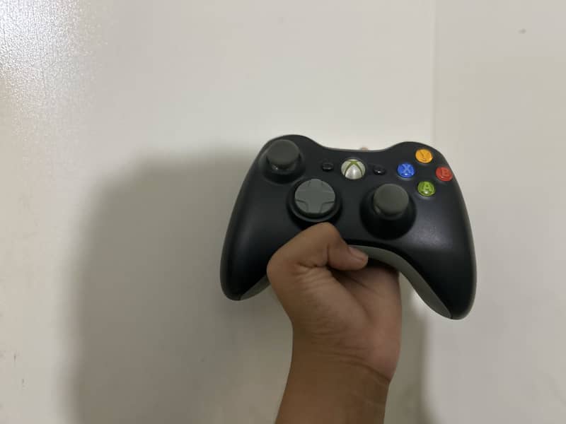 Xbox 360 256gb with two wireless controllers 3