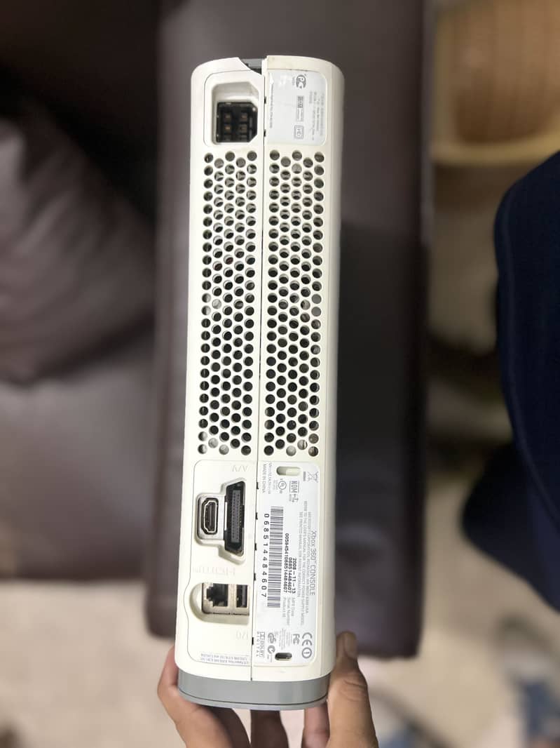Xbox 360 256gb with two wireless controllers 9