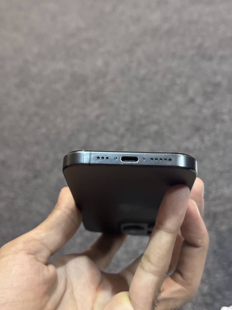 Apple iPhone 15 Pro 1