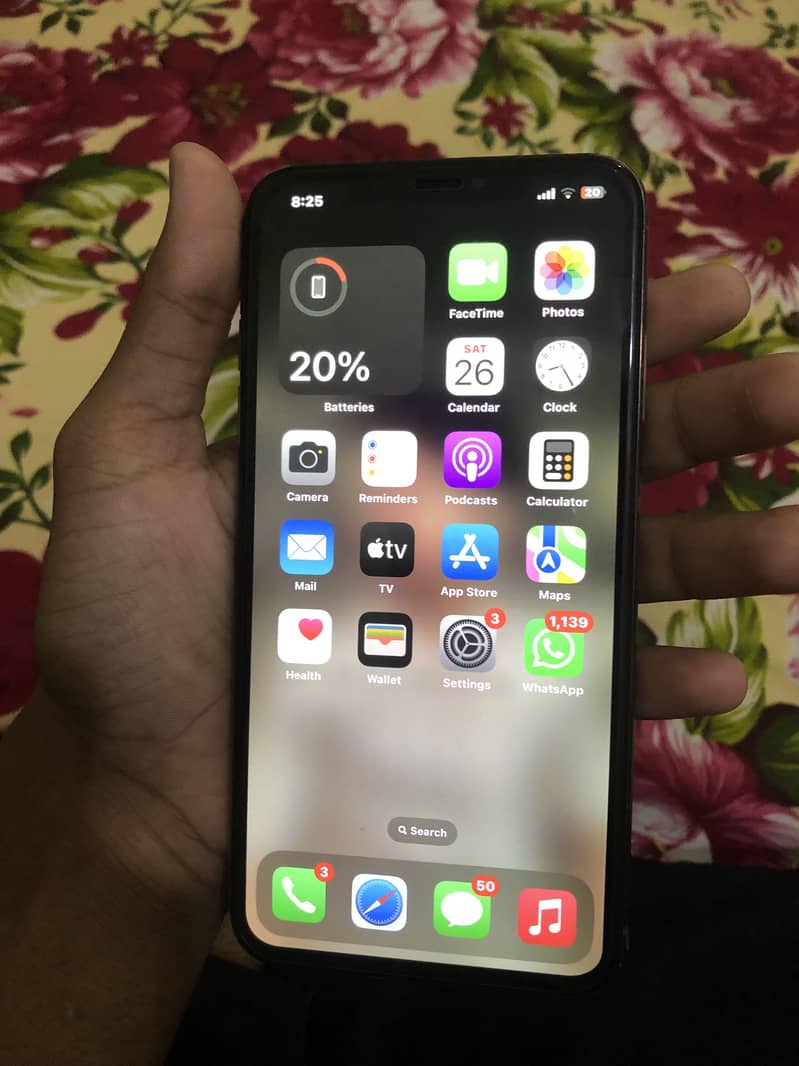 Apple iPhone XS Max 1