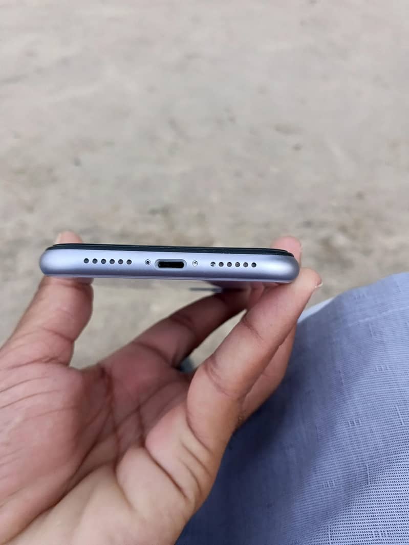 Apple iPhone 11 2