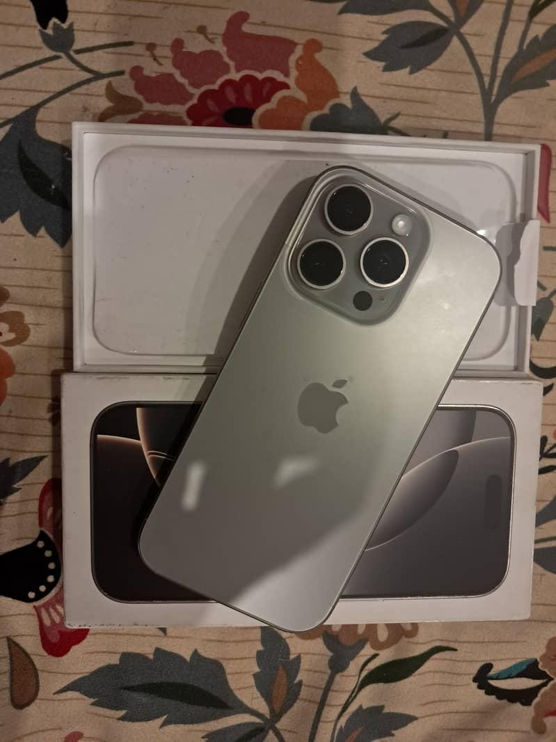 Apple iPhone 16 Pro 1