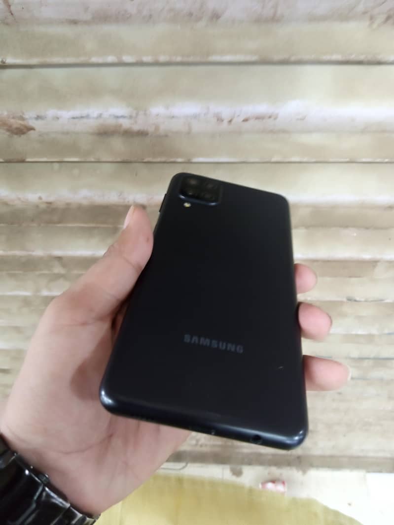 Samsung A12 4