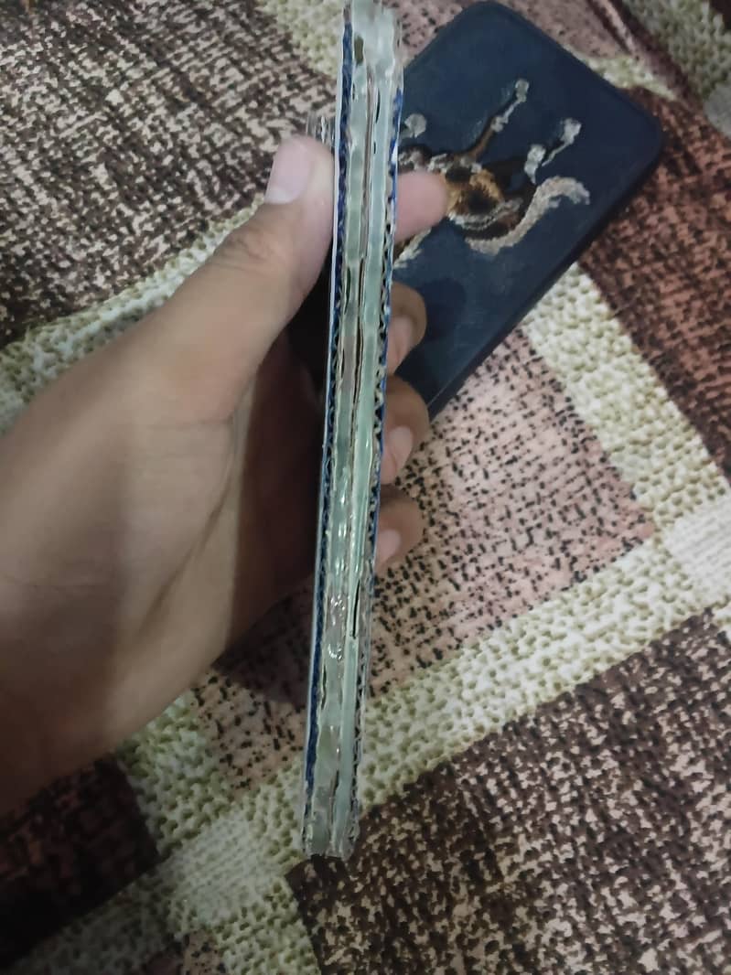 Apple iPhone 11 4