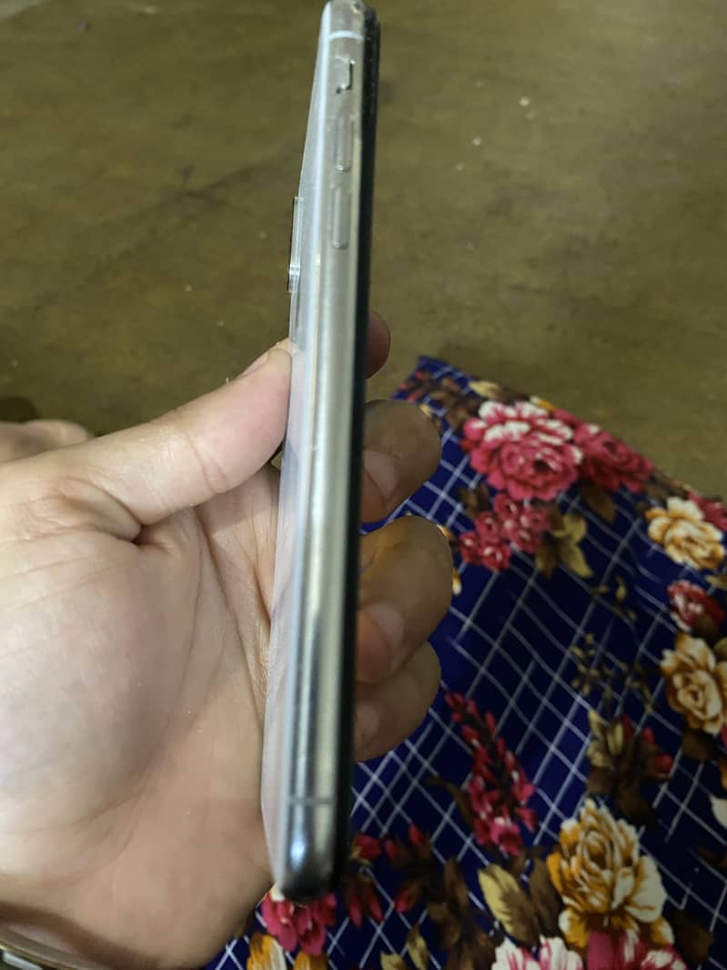 Apple iPhone X 1