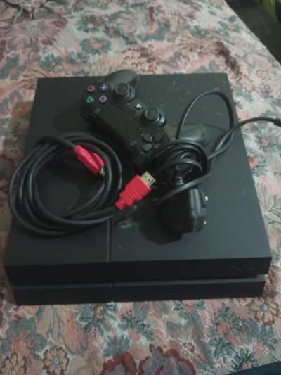 PlayStation PS4 fat 1tb storage with one Controller