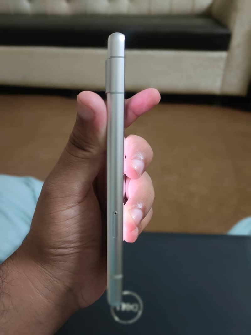 Google Pixel 7a 5