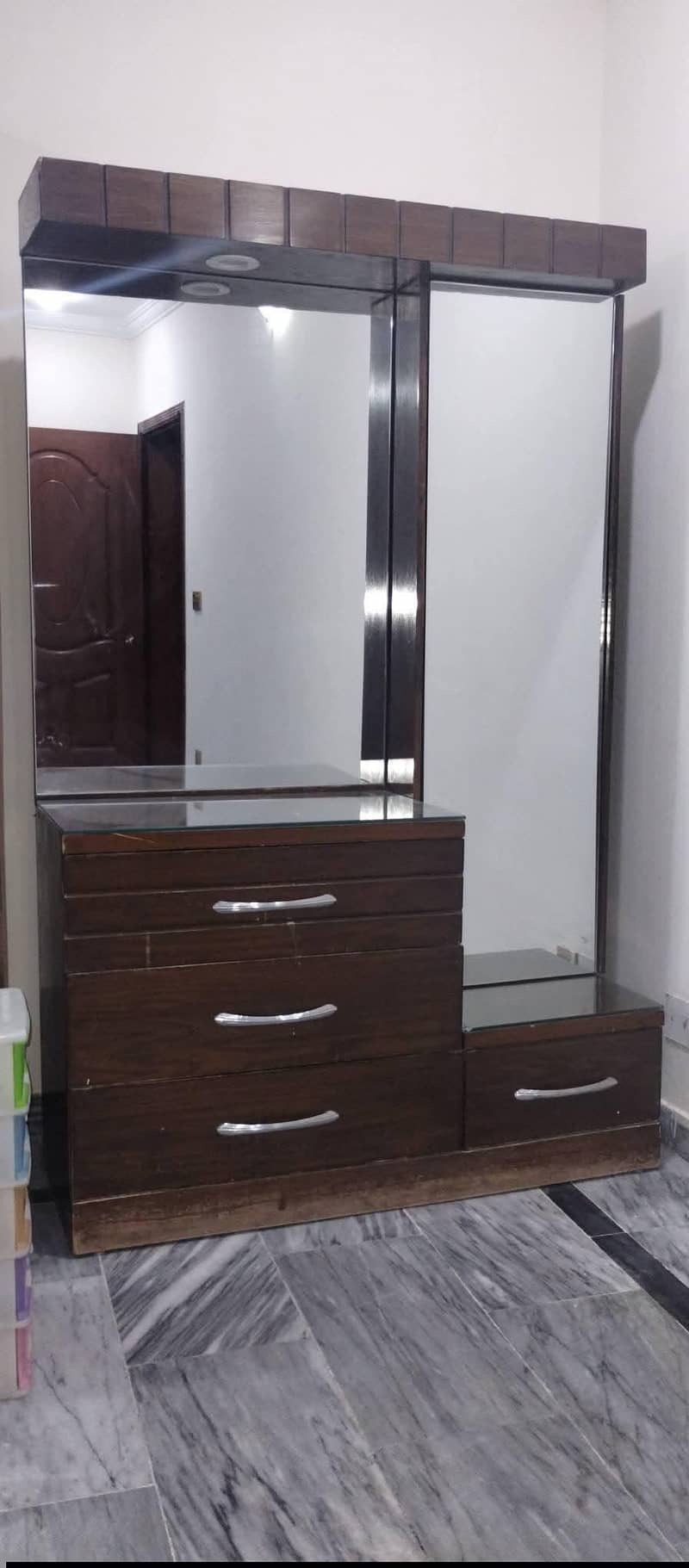 solid wooden bed for sell 1