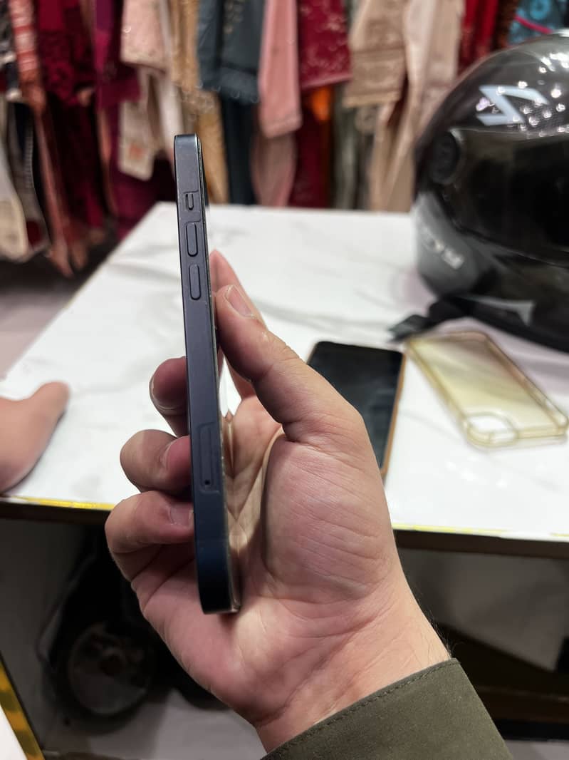 Apple iPhone 13 128gb jV 1