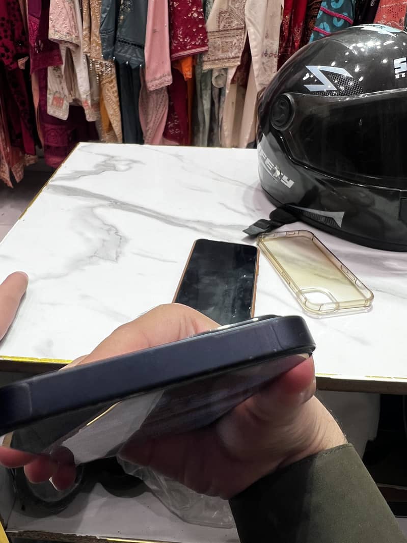 Apple iPhone 13 128gb jV 4