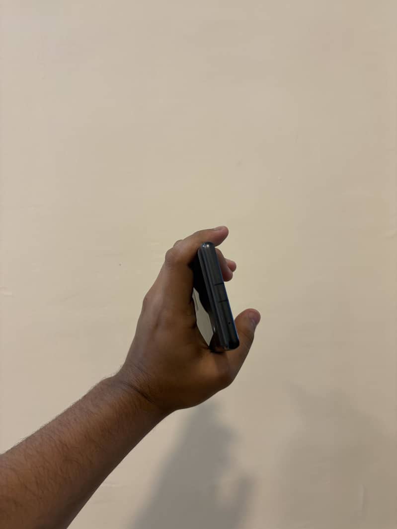 Google Pixel 7a 4