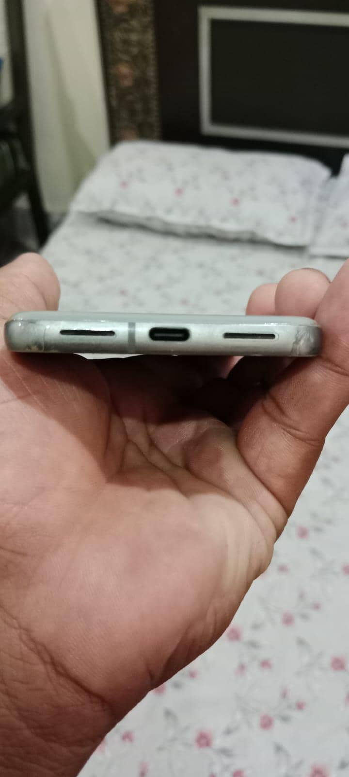 Google Pixel 8 4