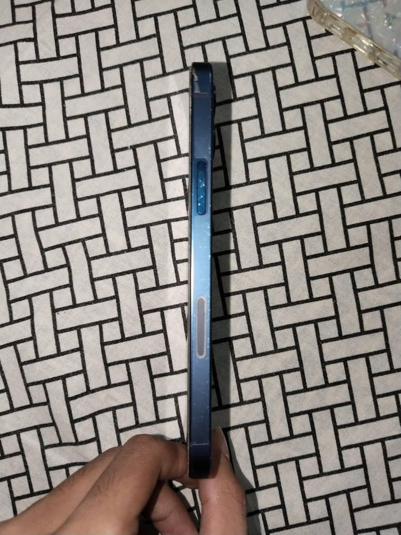 Apple iPhone 12 2