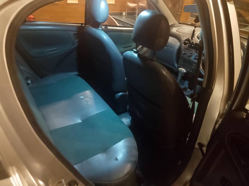 Toyota Vitz 2000 2