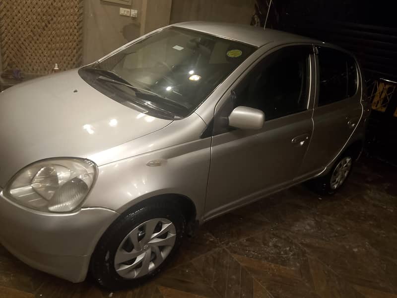 Toyota Vitz 2000 6