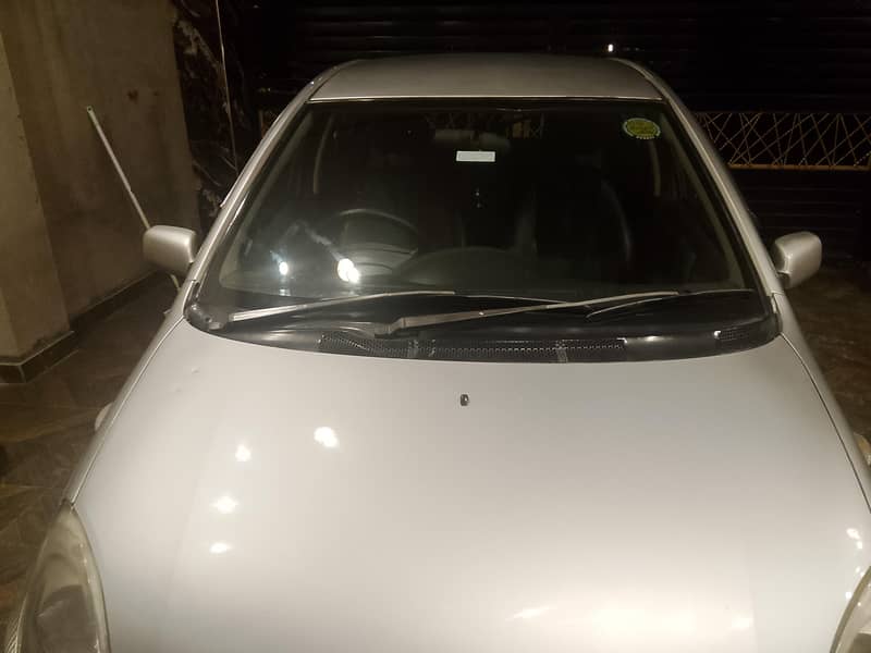 Toyota Vitz 2000 7