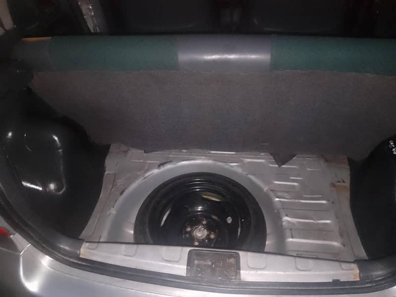 Toyota Vitz 2000 11