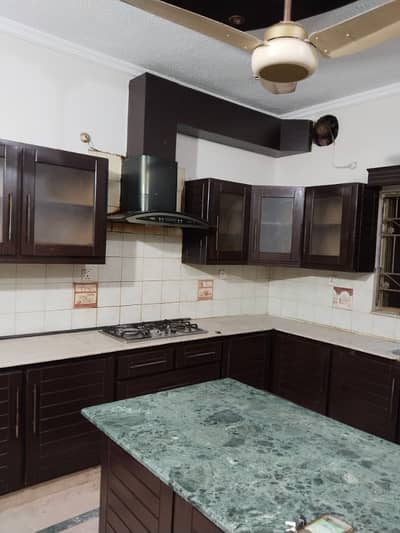 E11 open basement 500sy 3bed