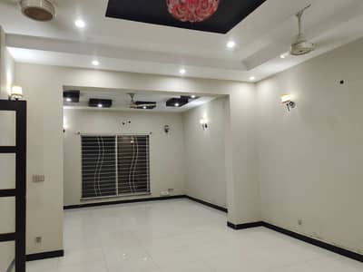 8 Marla beautiful used house for rent in bahira