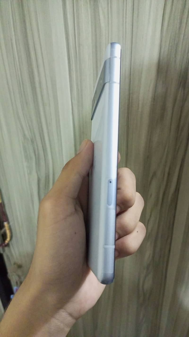 Google Pixel 7a 4