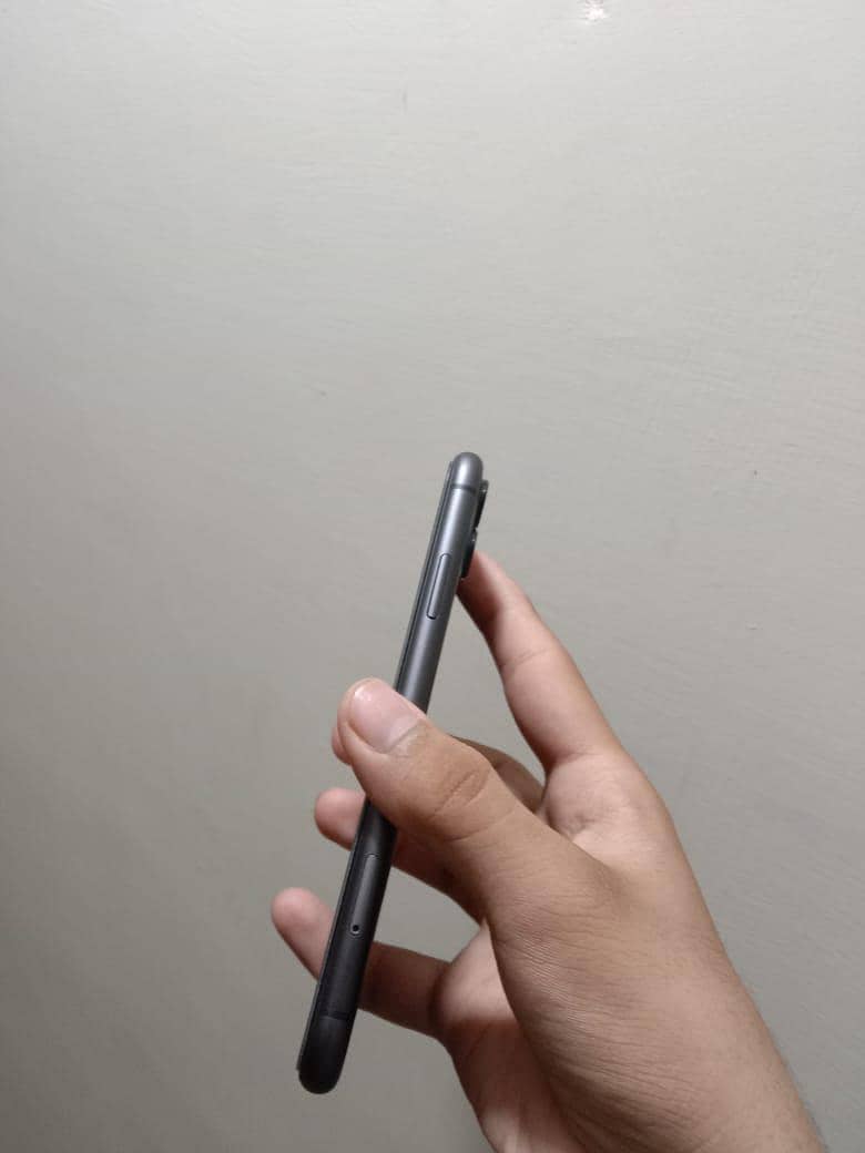 Apple iPhone 11 1
