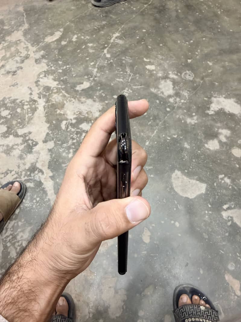 Apple iPhone 11 Pro Max 3