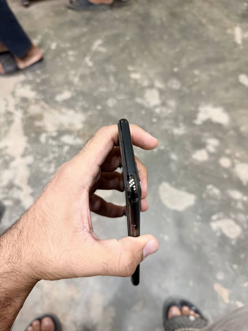 Apple iPhone 11 Pro Max 5