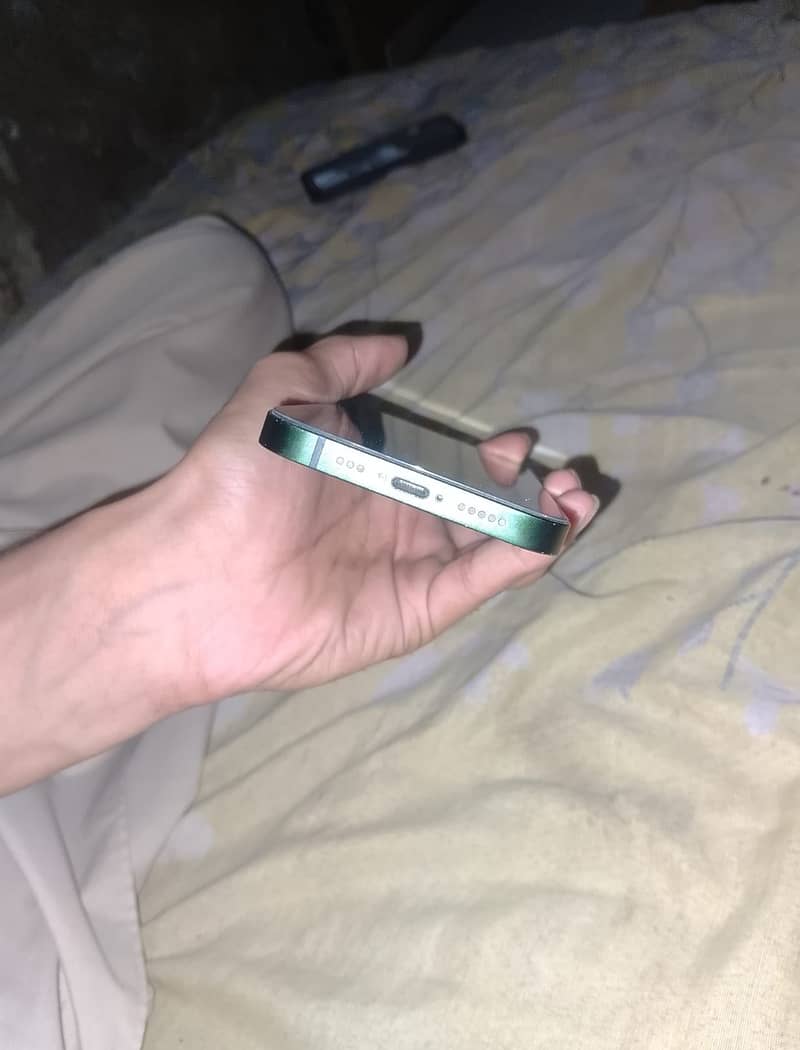 Chance peice  sunday deal iPhone 13 5